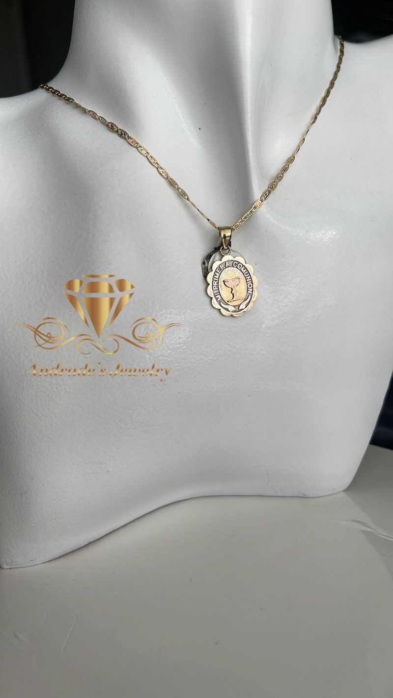 Medalla y Cadena de la primera comunión