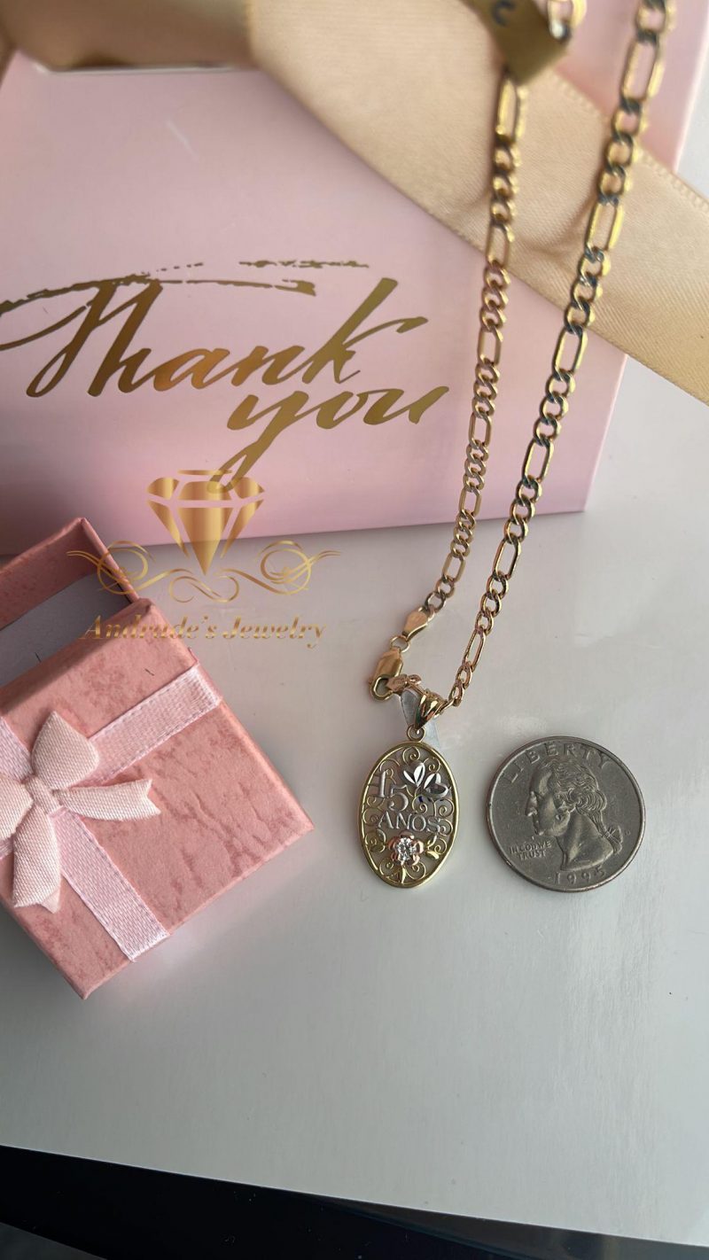 Dije (2.3gr) y medalla de quinceañera