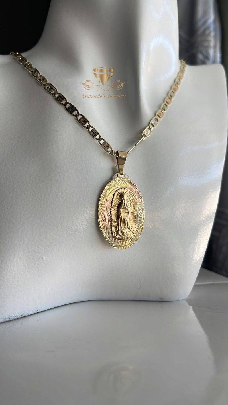 Medalla de la Virgen de Guadalupe doble cara tres oros 6.2gr y Cadena tres oros