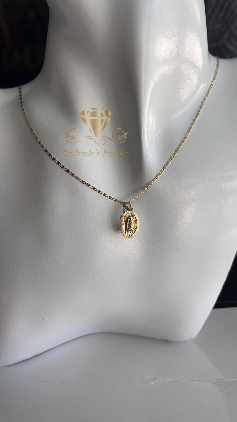 Medallita de la Virgen de Guadalupe y Cadena tres oros