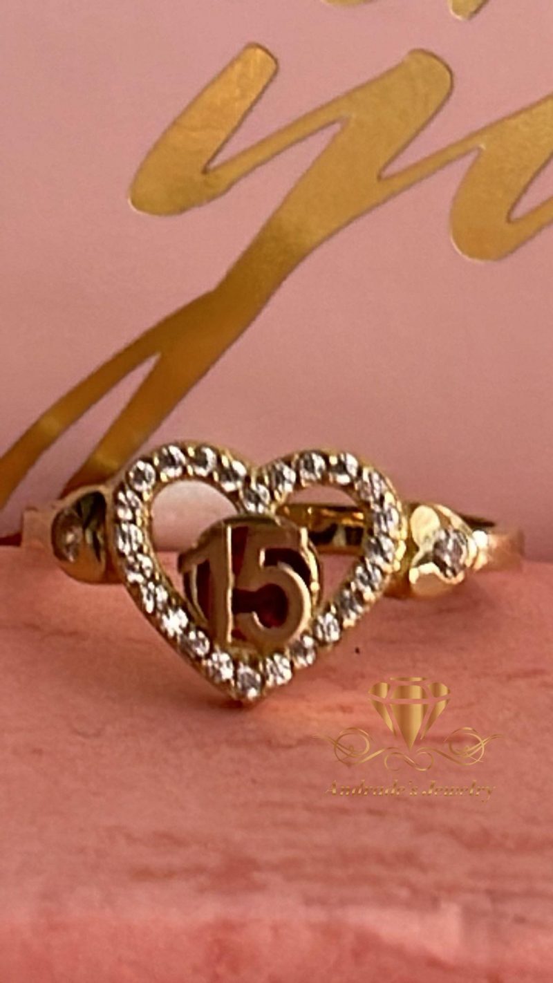 Anillo de quinceañera