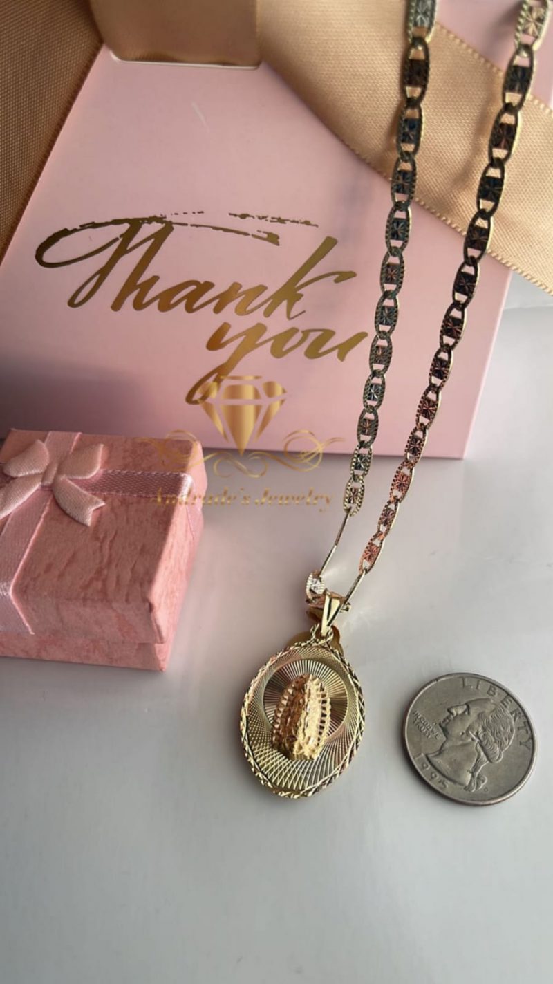 Medalla de la Virgen de Guadalupe tres oros doble cara 4.6gr y Cadena tres oros