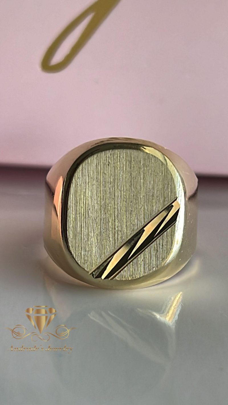 Anillo en oro amarillo para caballero