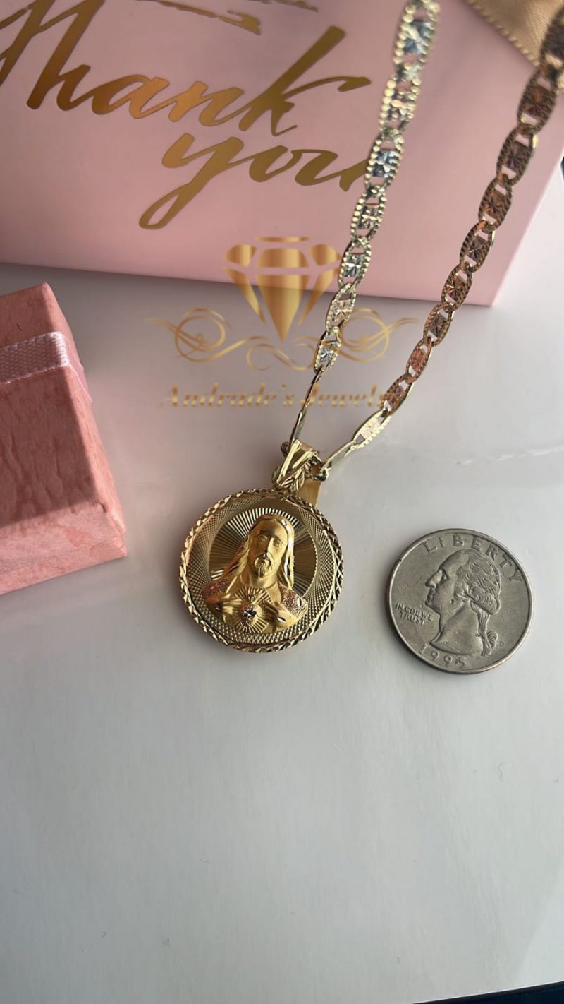 Medalla de la Virgen de Guadalupe tres oros doble cara 5.3gr y Cadena tres oros