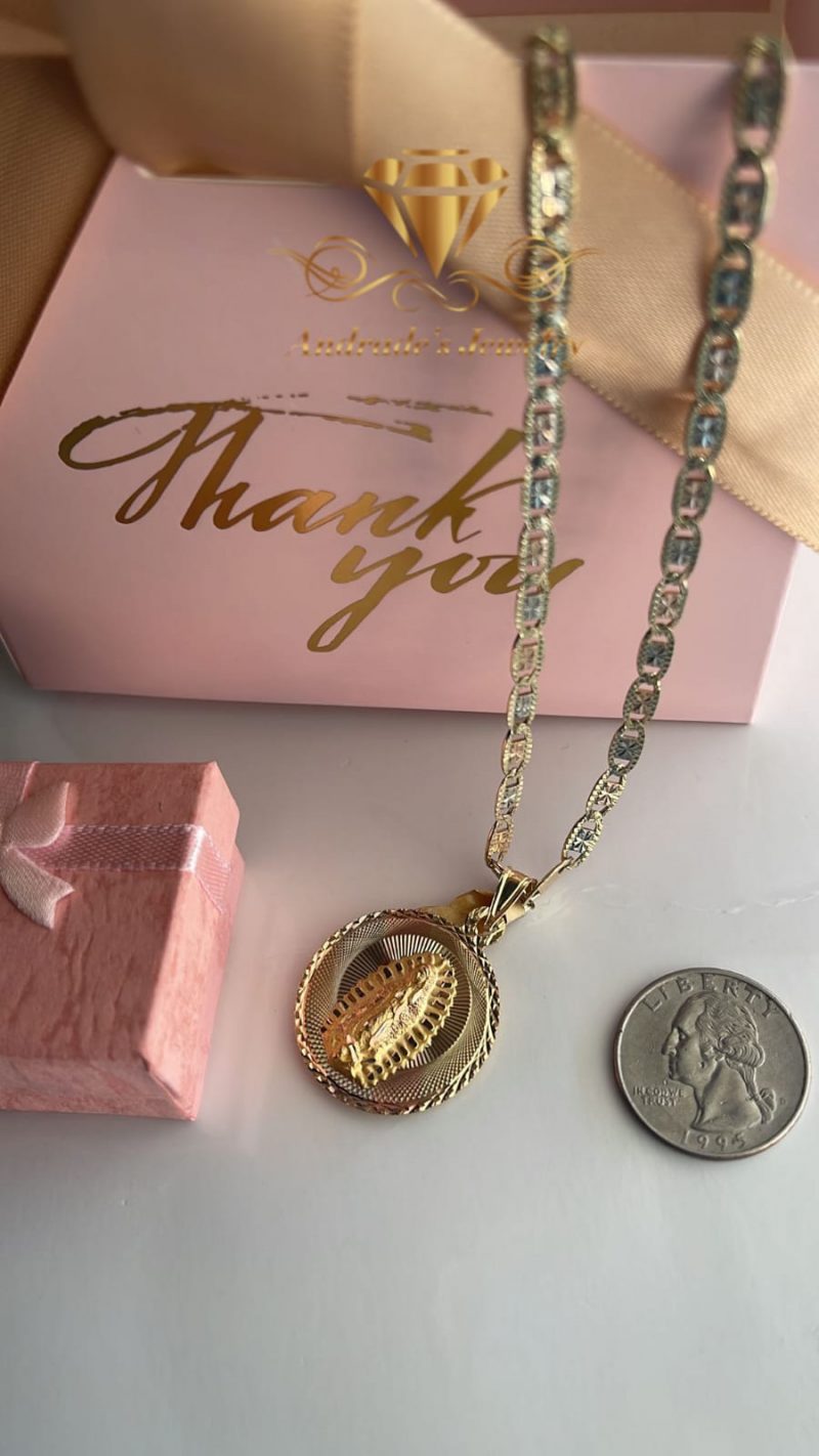 Medalla de la Virgen de Guadalupe tres oros doble cara 5.3gr y Cadena tres oros