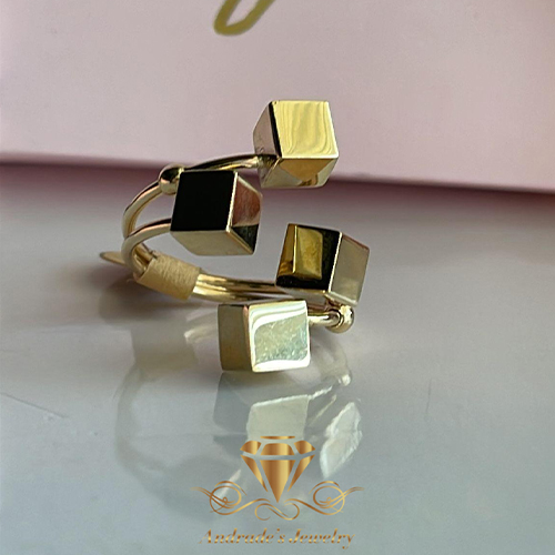 Anillo oro amarillo 3.8 gramos