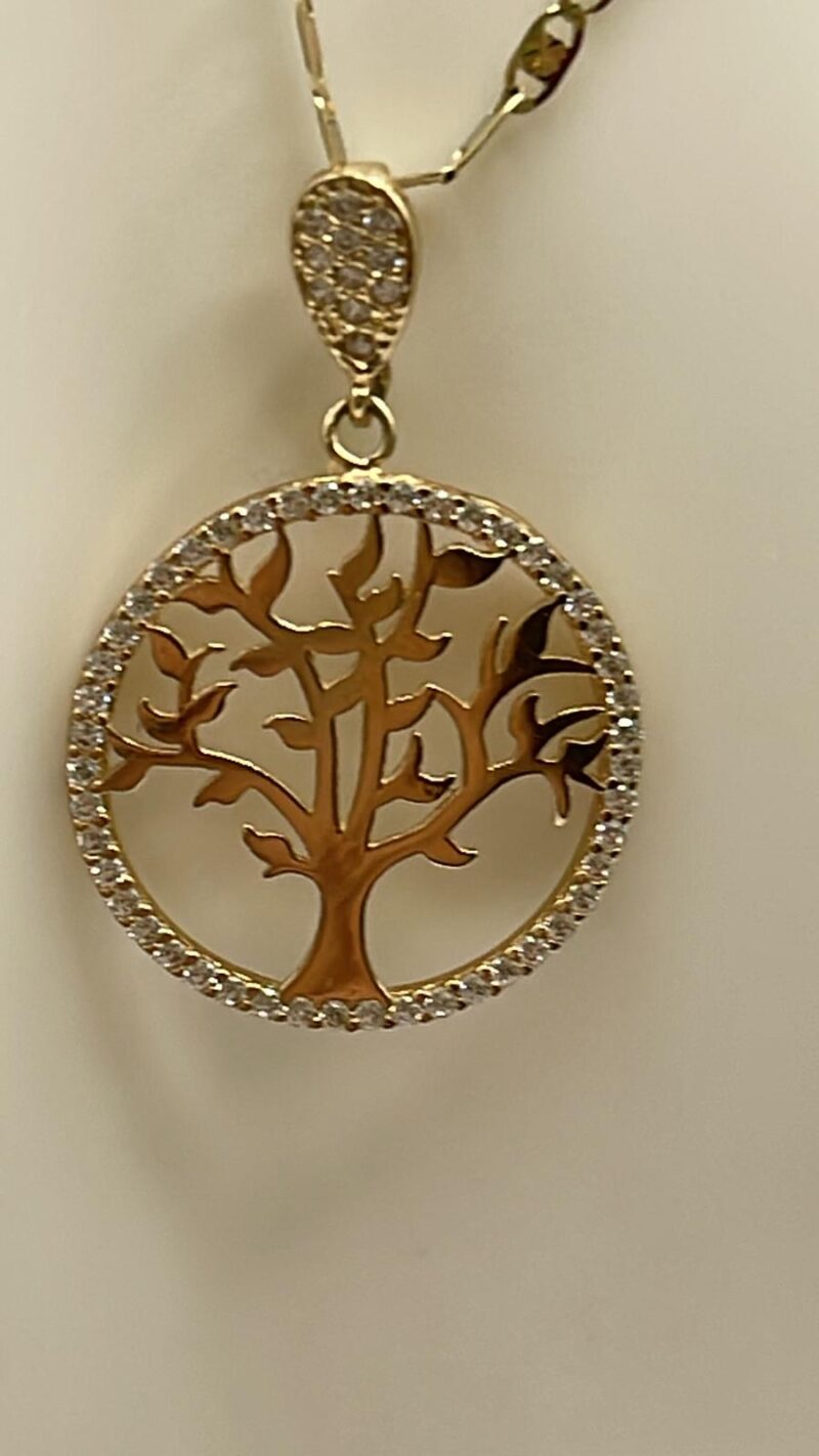 Dije del árbol de la vida con piedras blanca