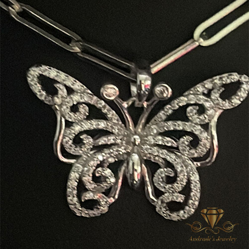 Dije de mariposa